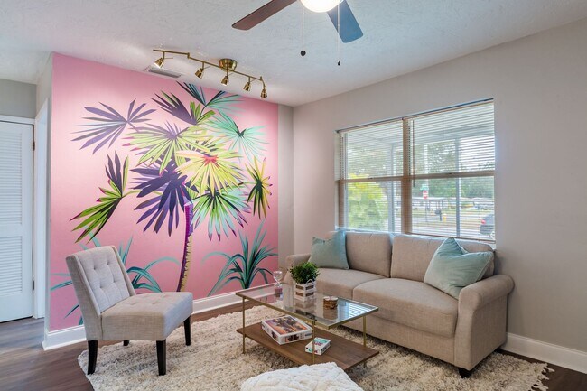 Building Photo - Fully Furnished 3BR/2BA St. Pete Home – Modern Updates & Prime Location