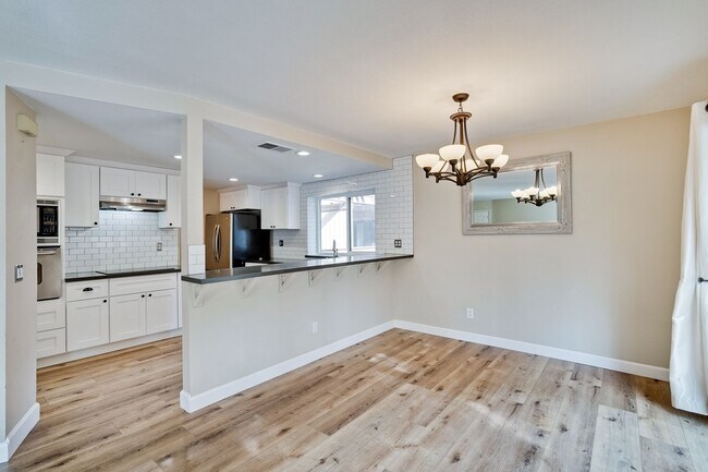 Building Photo - Welcome Home!!! - Modern and Spacious Gem!...