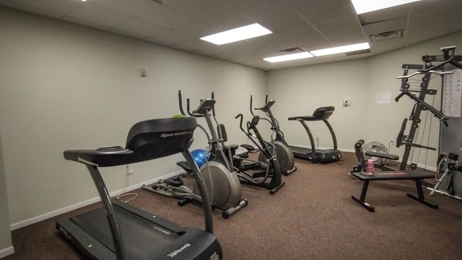 Building Photo - Diamond Valley Apartments