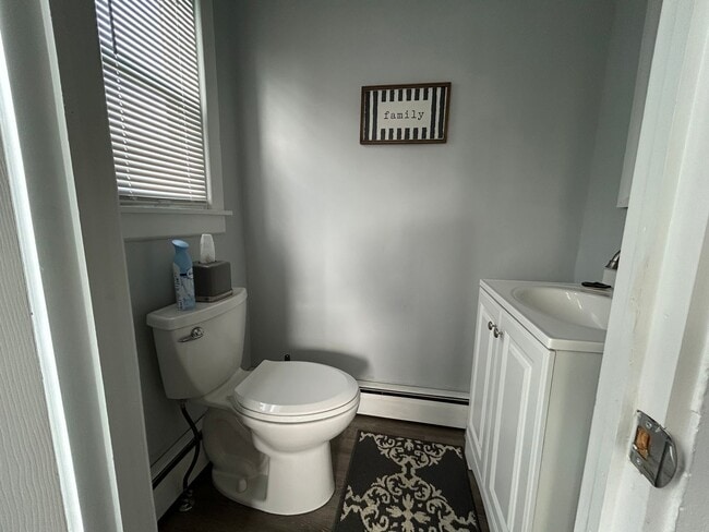 Building Photo - 4 bedroom 2.5 Bath Home in Emmaus