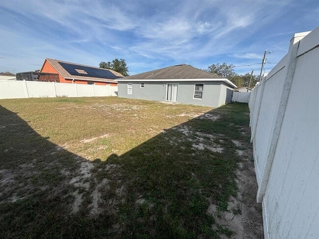 Building Photo - 1757 Pompano Dr