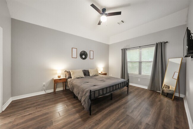 Building Photo - 11307 Alcott Dr