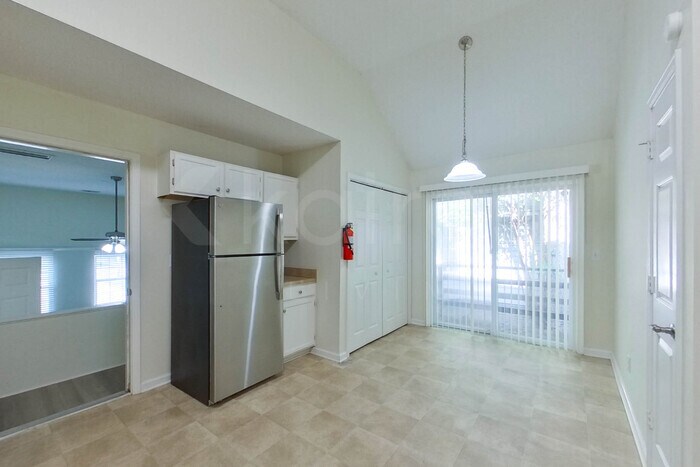 Building Photo - 324 Risdon Way