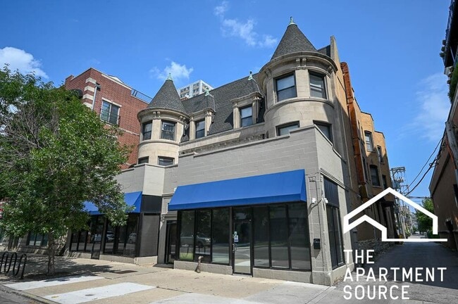Building Photo - 4715 N Sheridan Rd