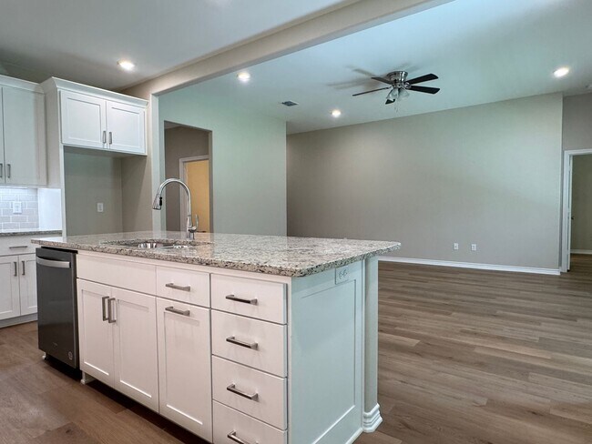 Building Photo - 3065 Guinn Farms Rd