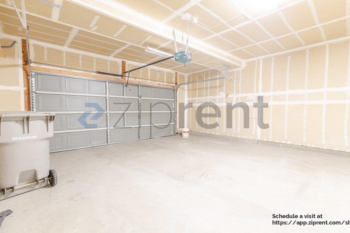 Building Photo - 3301 Myna Way