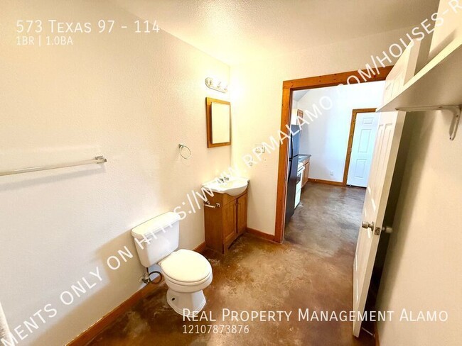 Building Photo - AVAILABLE NOW! 1 Bedroom / 1 Bath Lodge w/...