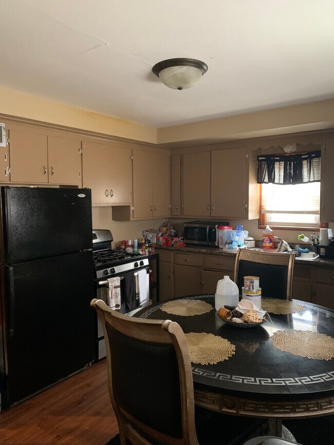 Building Photo - 4020 N 38th St