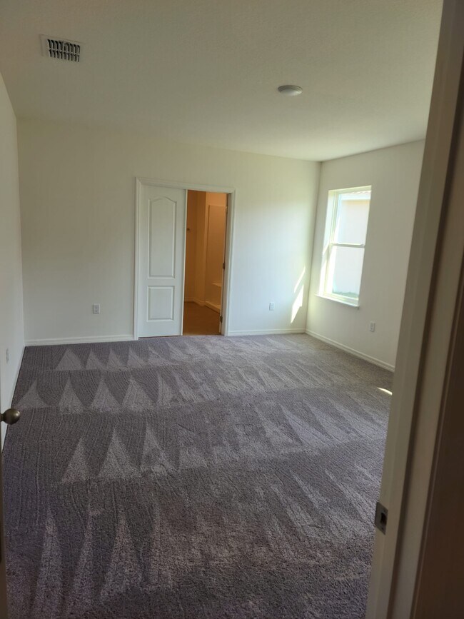Building Photo - 1166 Oak Bluff Dr