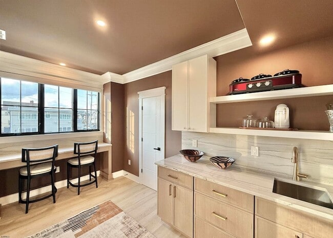 Building Photo - 100 S Frontenac Ave