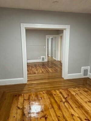 Building Photo - 50 Kirtland St