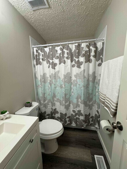 Building Photo - 12189 US Hwy 36