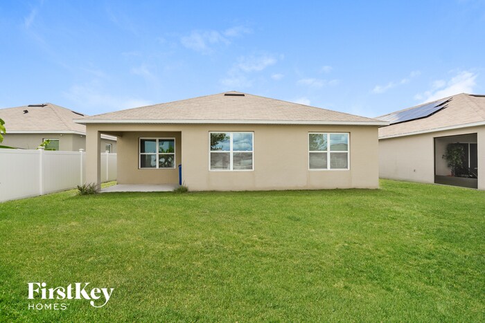 Building Photo - 4237 Roberta Dr