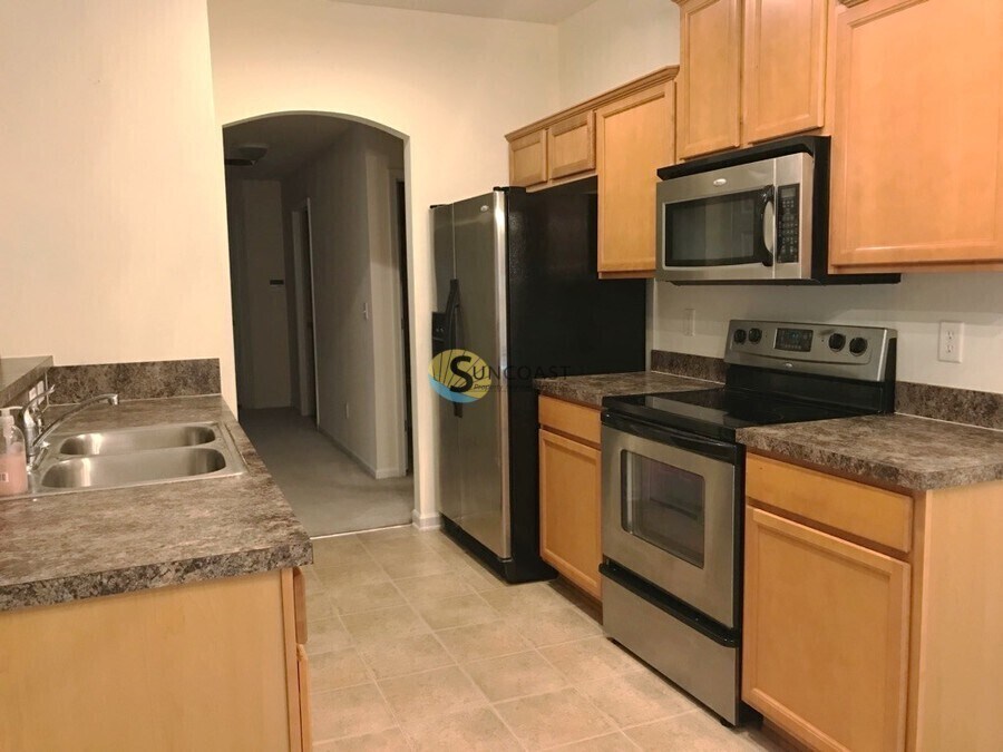 Building Photo - 12060 Hayden Lakes Cir