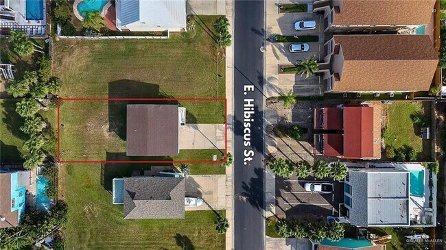 Building Photo - 18 W Hibiscus St