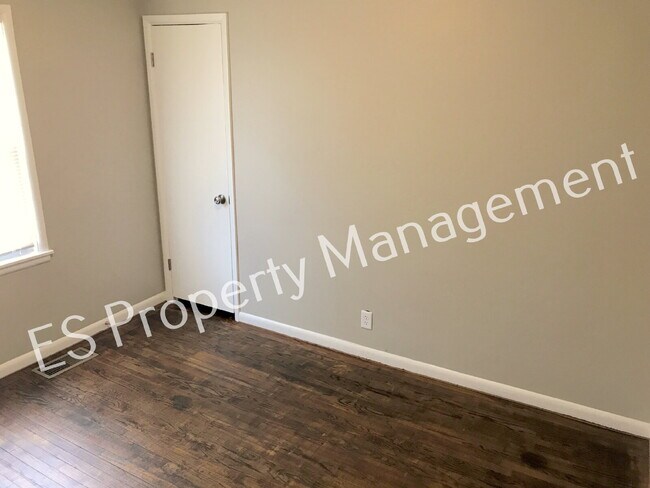 Building Photo - Cozy 3 Bedroom 1 Bathroom Ranch in Wayne township.