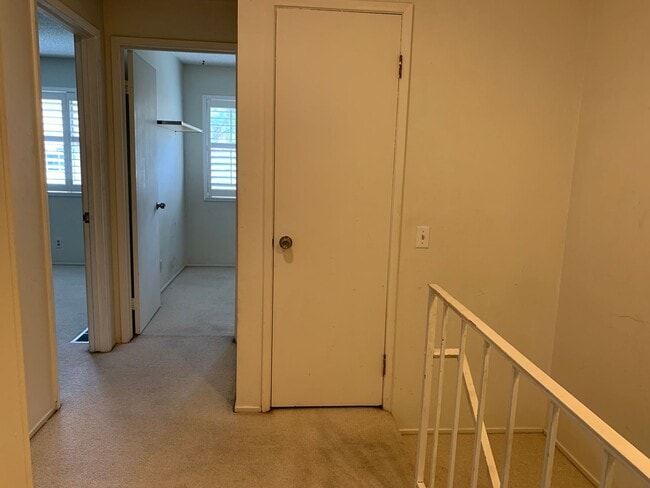 Building Photo - Adorable 3 Bed 1.5 Bath Covell Commons Condo ( fall Rental )