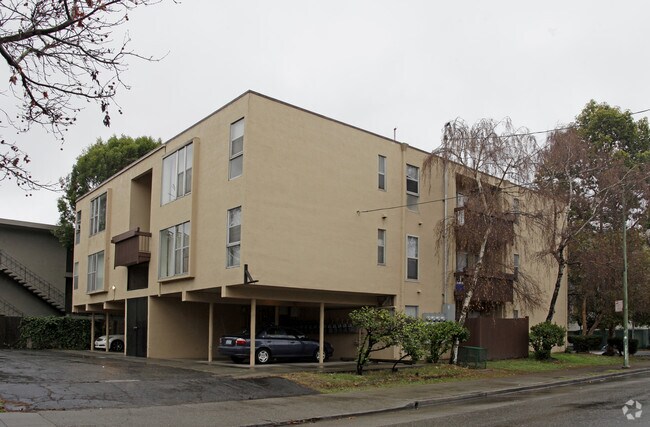 Primary Photo - 800-818 E 20th Street