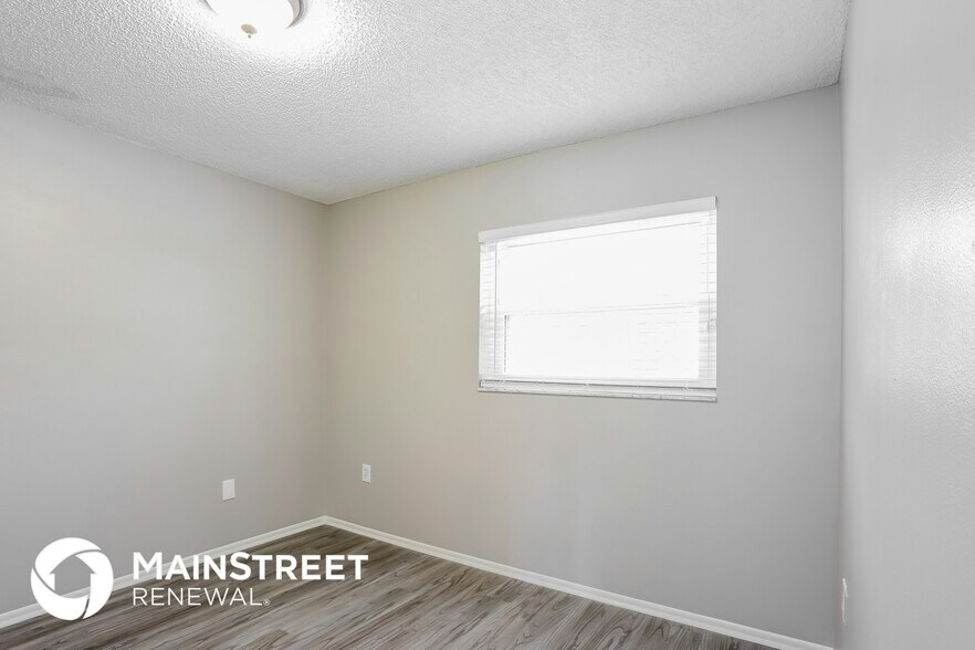 Building Photo - 5101 Glenhurst Ln