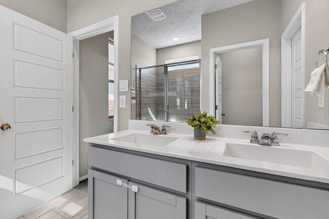 Building Photo - 832 Amatista Lp SE