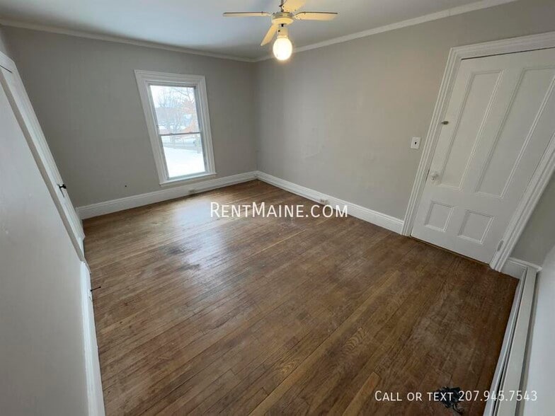 Building Photo - 191 Center St