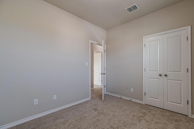 Building Photo - 384 Witchhazel Way