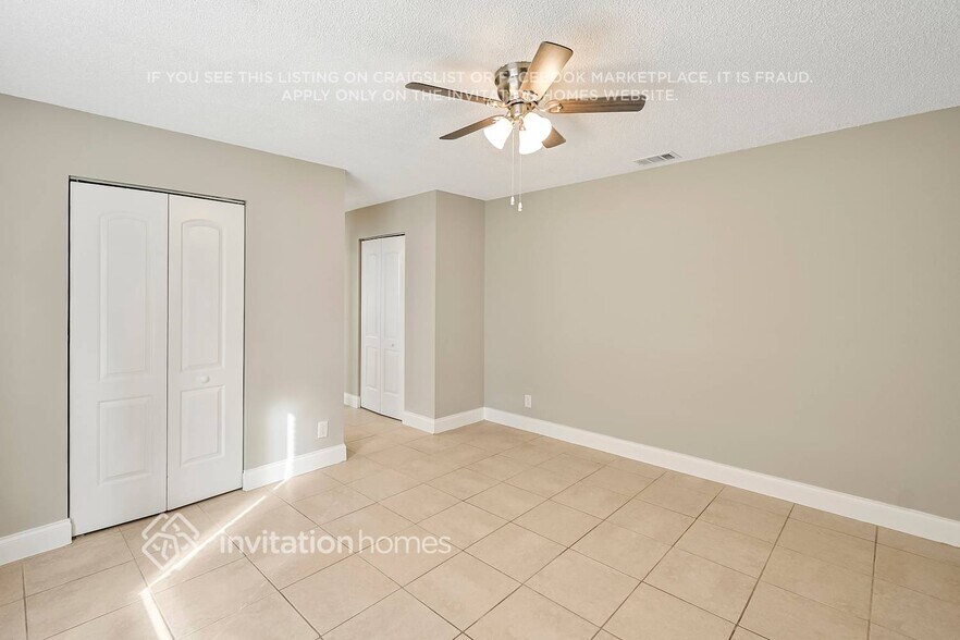 Building Photo - 5796 Aurora Ct