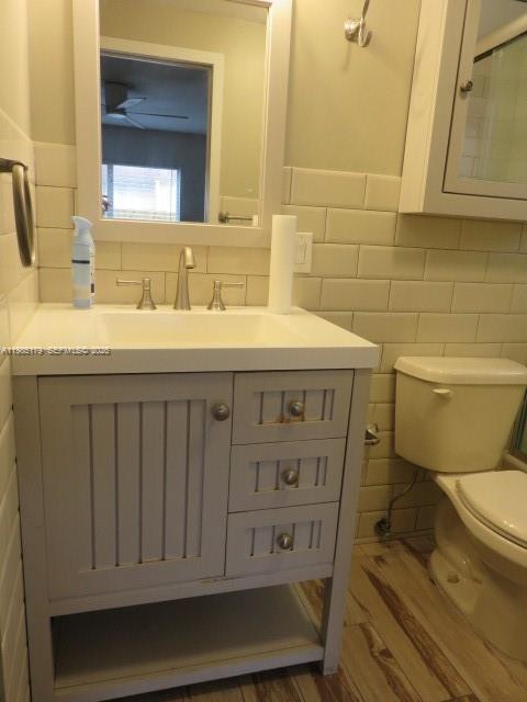 Building Photo - 9974 N Kendall Dr