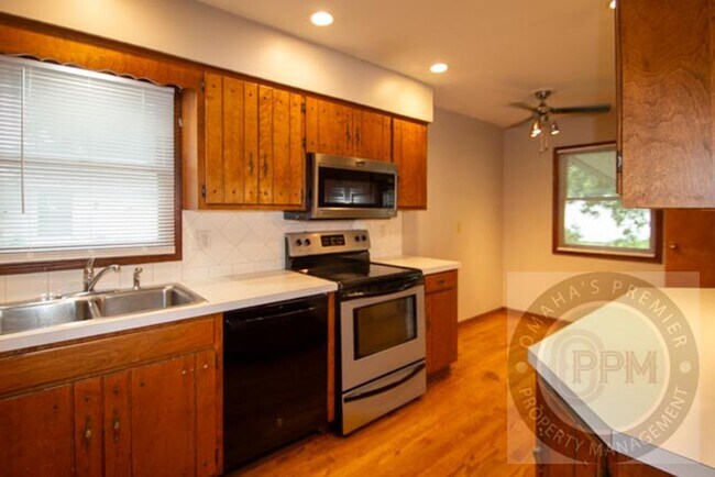 Building Photo - 12175 Pedersen Dr