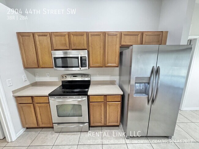 Building Photo - 2904 44th St SW