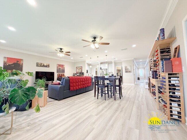 Building Photo - Stunning Shalimar 4 Bedroom / 3 Full Bathroom Home with Solar Energy Efficiency!