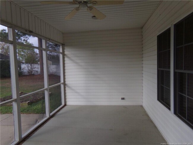 Building Photo - 290 Robeson St