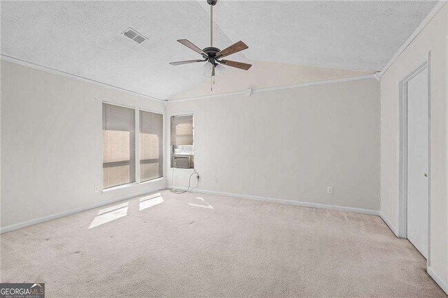 Building Photo - 990 Chapman Ln