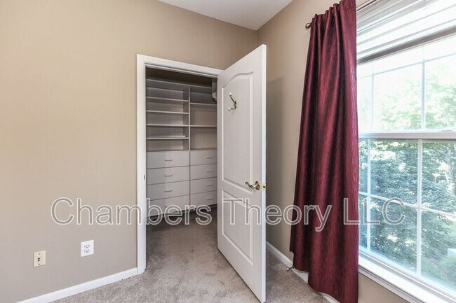 Building Photo - 6611 Netties Ln