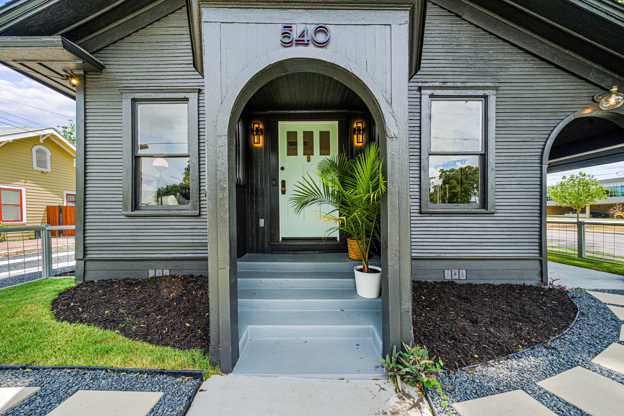 Building Photo - 540 Adams St