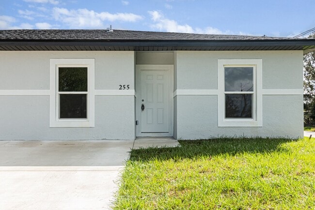 Primary Photo - 255-257 Christine ST