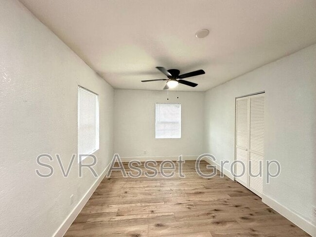 Building Photo - 8054 Graff Ln
