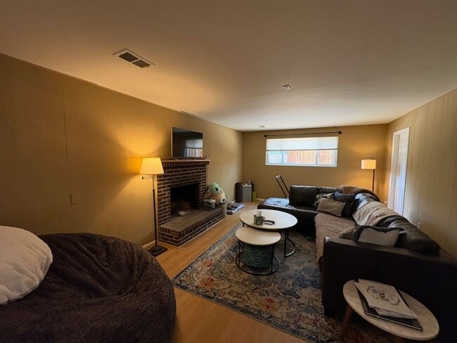 Building Photo - Fantastic 3 bed 2 bath home in Centennial ...