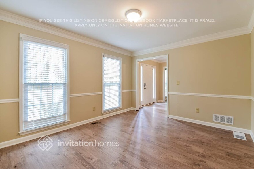 Building Photo - 2785 Briarfield Way NE
