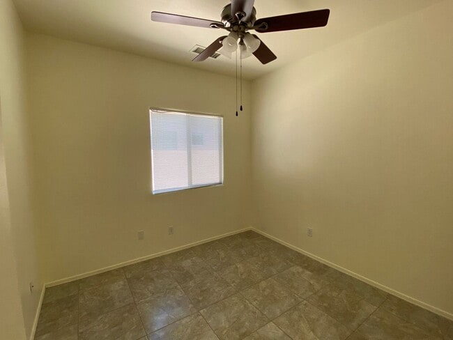 Building Photo - Available Now For Move In! Beautiful 4Bed/...