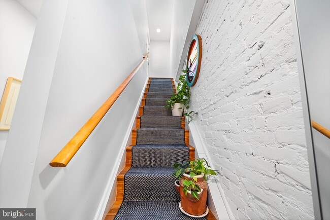 Building Photo - 2222 Oakford St