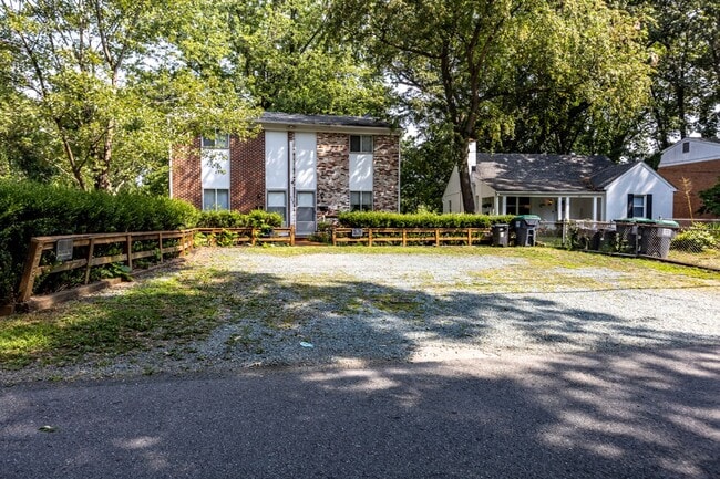 Building Photo - 223 Stribling Ave