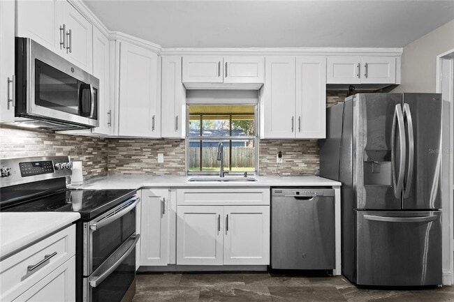 Building Photo - 6928 Greenhill Pl