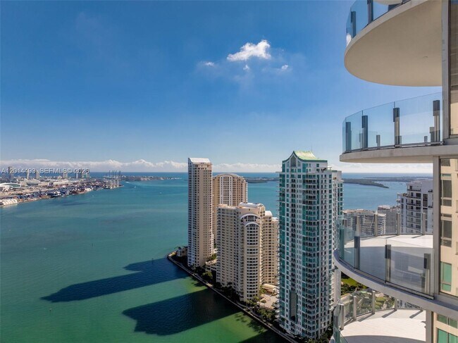 Building Photo - 300 Biscayne Blvd Way