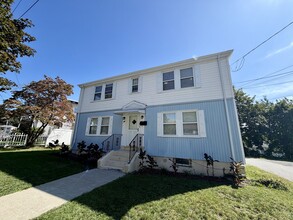 Building Photo - 19 Ridgeview Ave