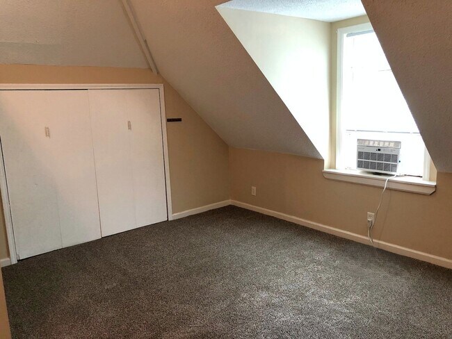 Building Photo - 2701 Wilson Ave