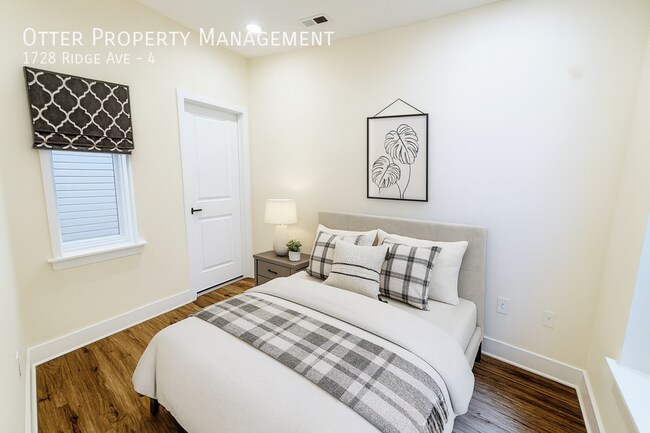 Building Photo - 1728 Ridge Ave