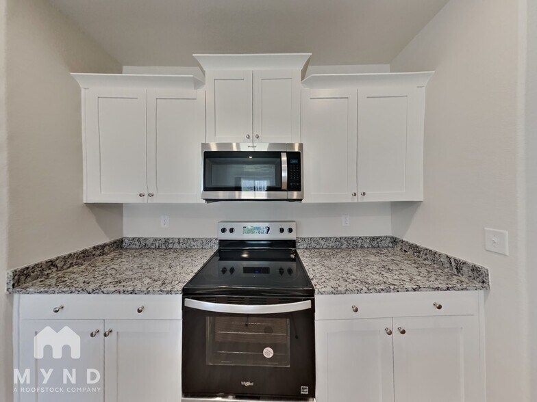 Building Photo - 112 Warwick Dr