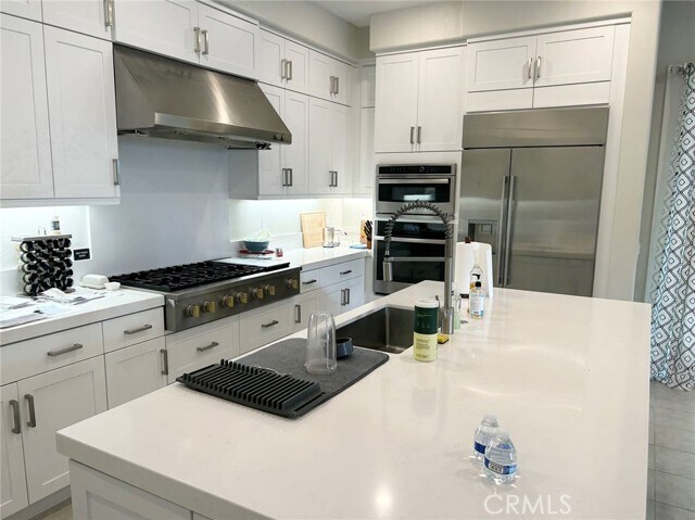 Building Photo - 109 Chorus