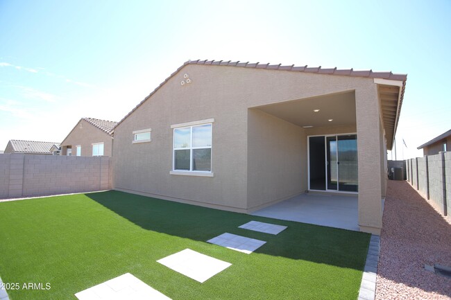 Building Photo - 24218 W Hopi St